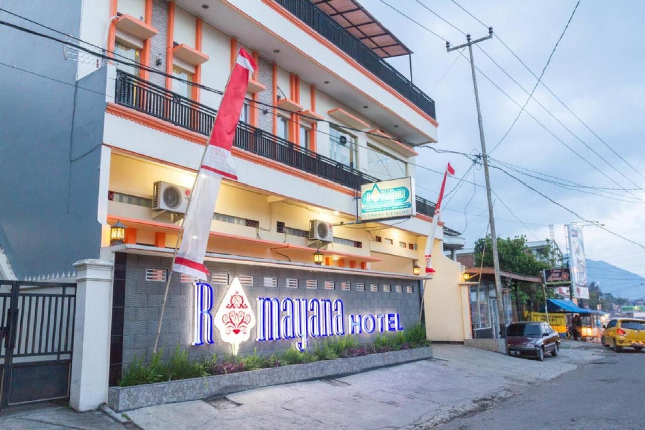 RedDoorz @ Pataruman Garut Buitenkant foto